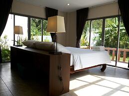 Sakoo Valley Naithon Beach