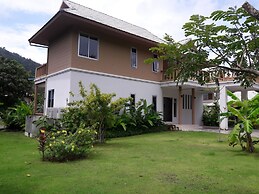 Sakoo Valley Naithon Beach