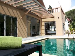 Sakoo Valley Naithon Beach