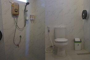 Kata Beachwalk Hotel and Bungalows