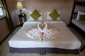 Kata Beachwalk Hotel and Bungalows