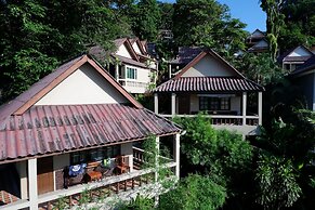 Kata Beachwalk Hotel and Bungalows