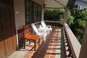 Kata Beachwalk Hotel and Bungalows