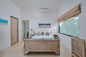 MYAMO Beach Lodge - Hostel