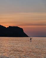 MYAMO Beach Lodge - Hostel