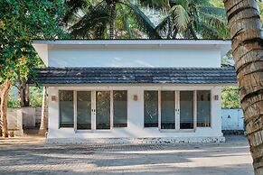 MYAMO Beach Lodge - Hostel