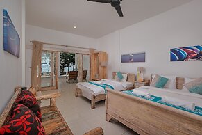 MYAMO Beach Lodge - Hostel