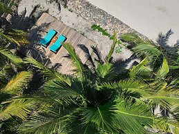 MYAMO Beach Lodge - Hostel