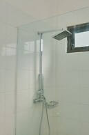 MYAMO Beach Lodge - Hostel