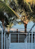 MYAMO Beach Lodge - Hostel