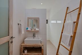 MYAMO Beach Lodge - Hostel