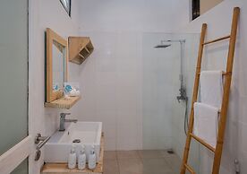 MYAMO Beach Lodge - Hostel