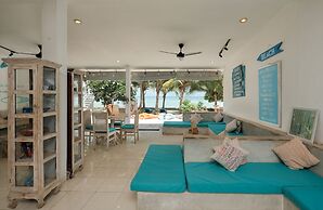 MYAMO Beach Lodge - Hostel
