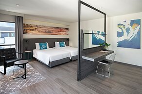 Cross Vibe Sukhumvit Hotel