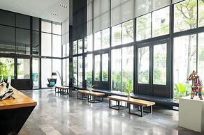 Cross Vibe Sukhumvit Hotel