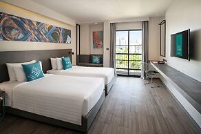 Cross Vibe Sukhumvit Hotel