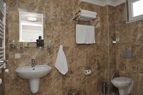 Qamar Prestige Suites