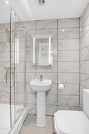Signature Hotel London