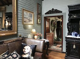 Waterhouse Guest Lodges 202 Lawley Street