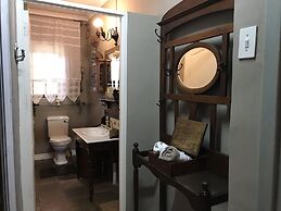 Waterhouse Guest Lodges 202 Lawley Street