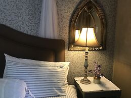 Waterhouse Guest Lodges 202 Lawley Street