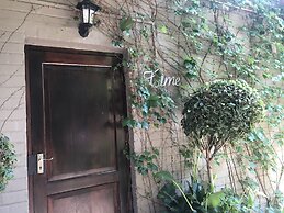 Waterhouse Guest Lodges 202 Lawley Street