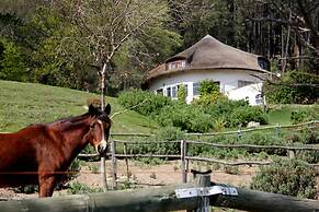 MontMartre Chalets and Guest House