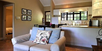 MontMartre Chalets and Guest House