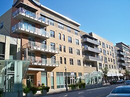 Bridgestreet at Current at the Banks