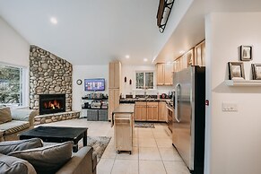 01sl - Hot Tub - Pet Friendly - Bbq - Sleeps 8 3 Bedroom Home by RedAw