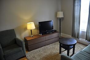 Moncton Suites - 267 Universite Ave