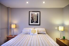 Moncton Suites - 267 Universite Ave