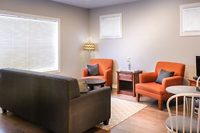 Moncton Suites - 267 Universite Ave