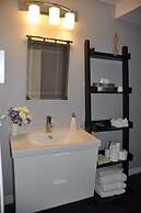 Moncton Suites - 267 Universite Ave