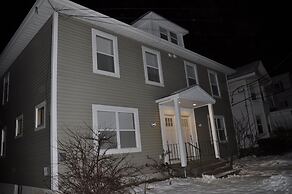 Moncton Suites - 267 Universite Ave