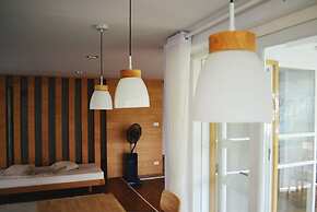 Eat Sleep Cafe & Bed