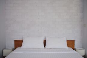 Eat Sleep Cafe & Bed