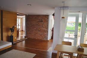 Eat Sleep Cafe & Bed