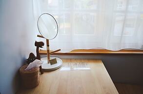 Eat Sleep Cafe & Bed