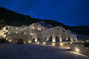 En Plo Luxury Suites