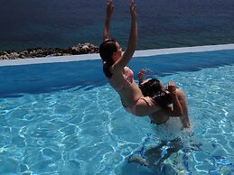 En Plo Luxury Suites