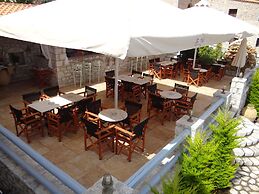 En Plo Luxury Suites