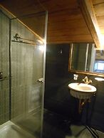 En Plo Luxury Suites