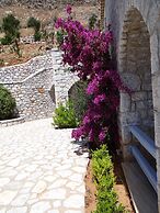 En Plo Luxury Suites