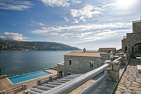 En Plo Luxury Suites