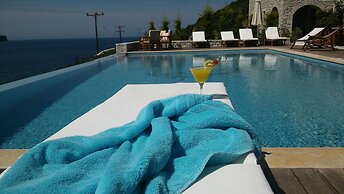 En Plo Luxury Suites