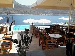 En Plo Luxury Suites