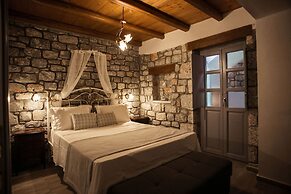 En Plo Luxury Suites