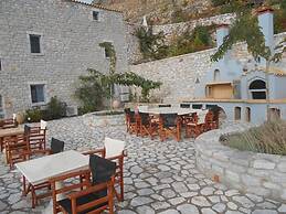 En Plo Luxury Suites