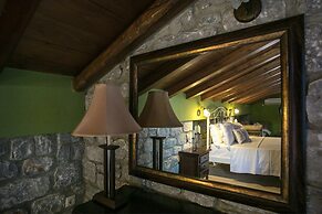 En Plo Luxury Suites